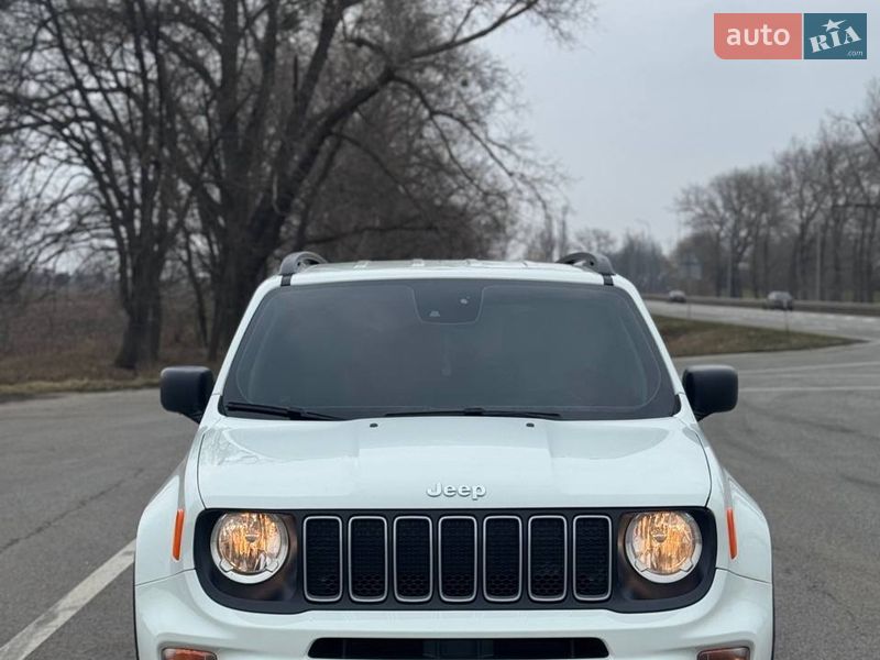 Внедорожник / Кроссовер Jeep Renegade 2022 в Ромнах