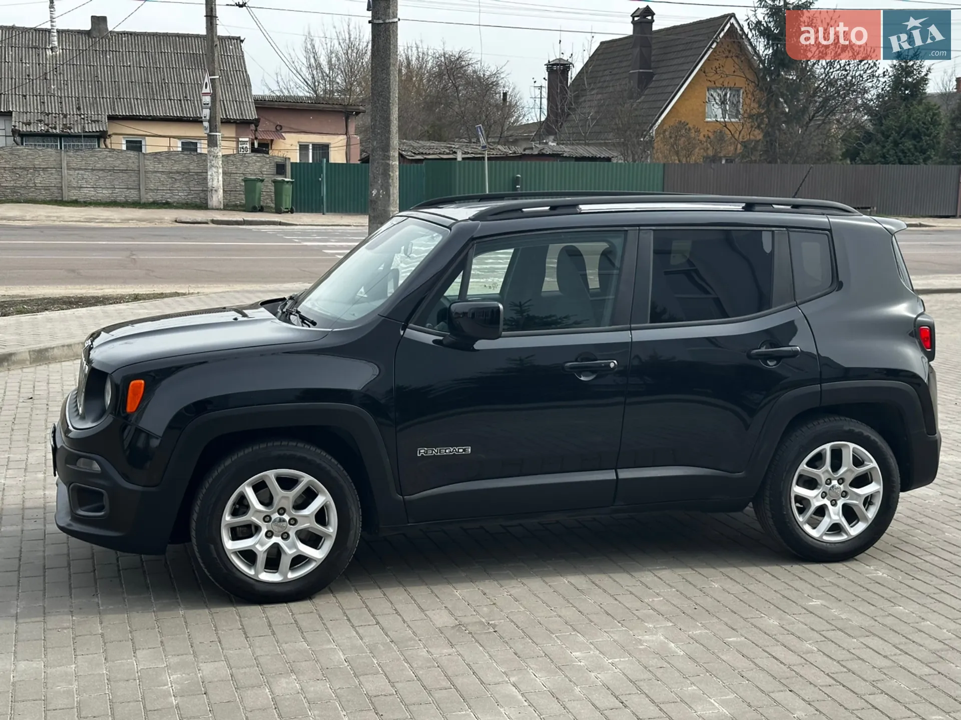 2016 Jeep Renegade - мініатюра 3