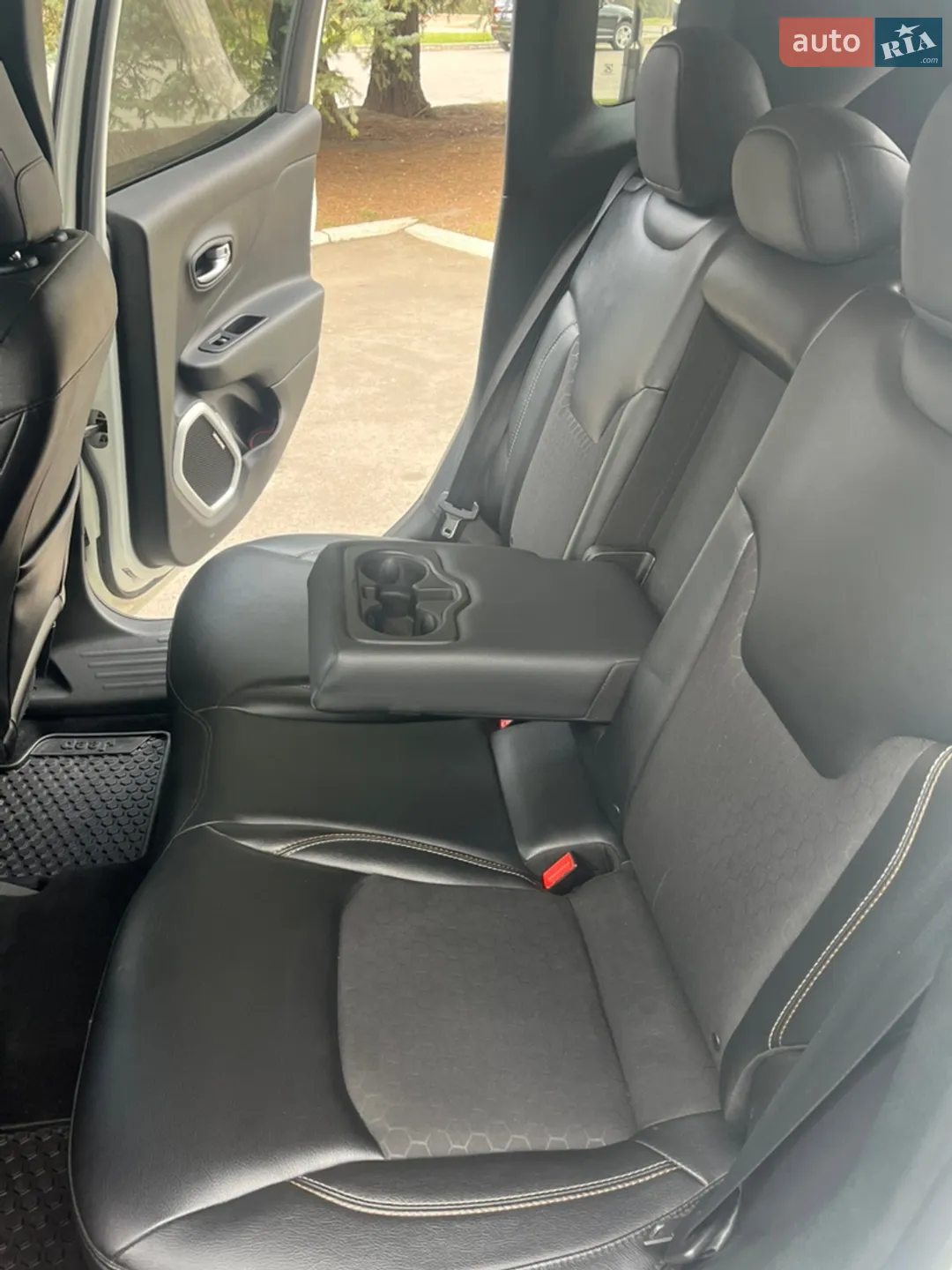 2018 Jeep Renegade - мініатюра 11