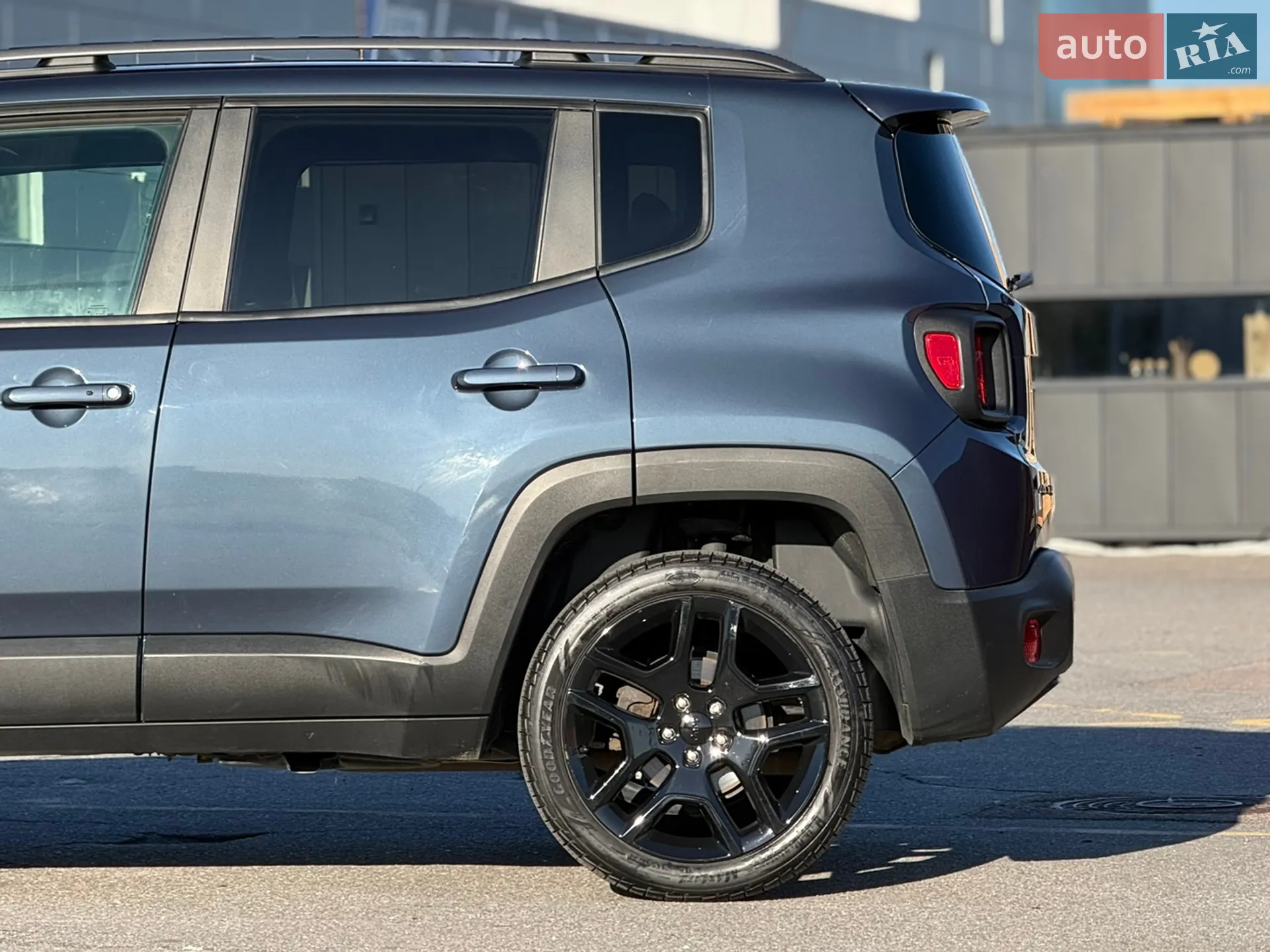 2020 Jeep Renegade - мініатюра 13