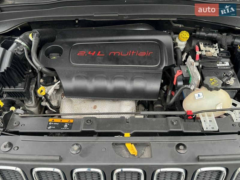 Внедорожник / Кроссовер Jeep Renegade 2016 в Киеве