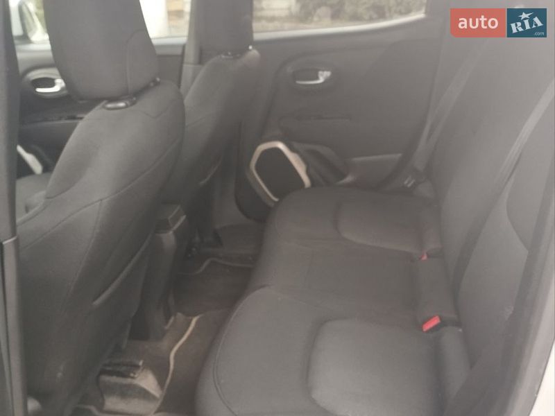 Внедорожник / Кроссовер Jeep Renegade 2017 в Ивано-Франковске фото 4 Внедорожник / Кроссовер Jeep Renegade 2017 в Ивано-Франковске