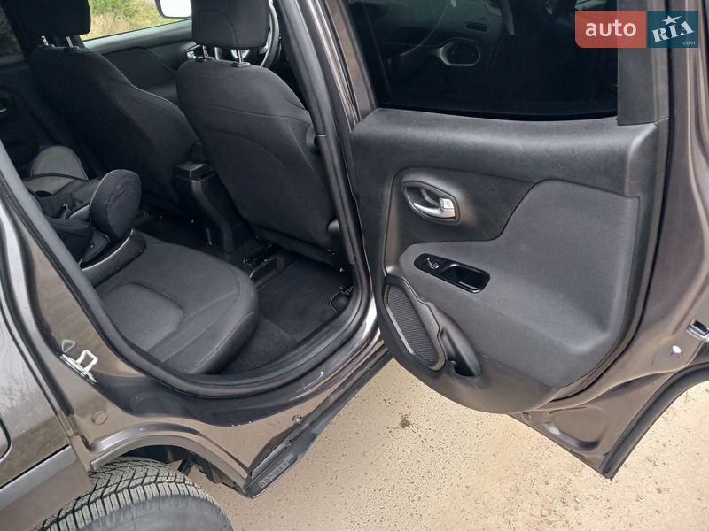 Внедорожник / Кроссовер Jeep Renegade 2019 в Ивано-Франковске