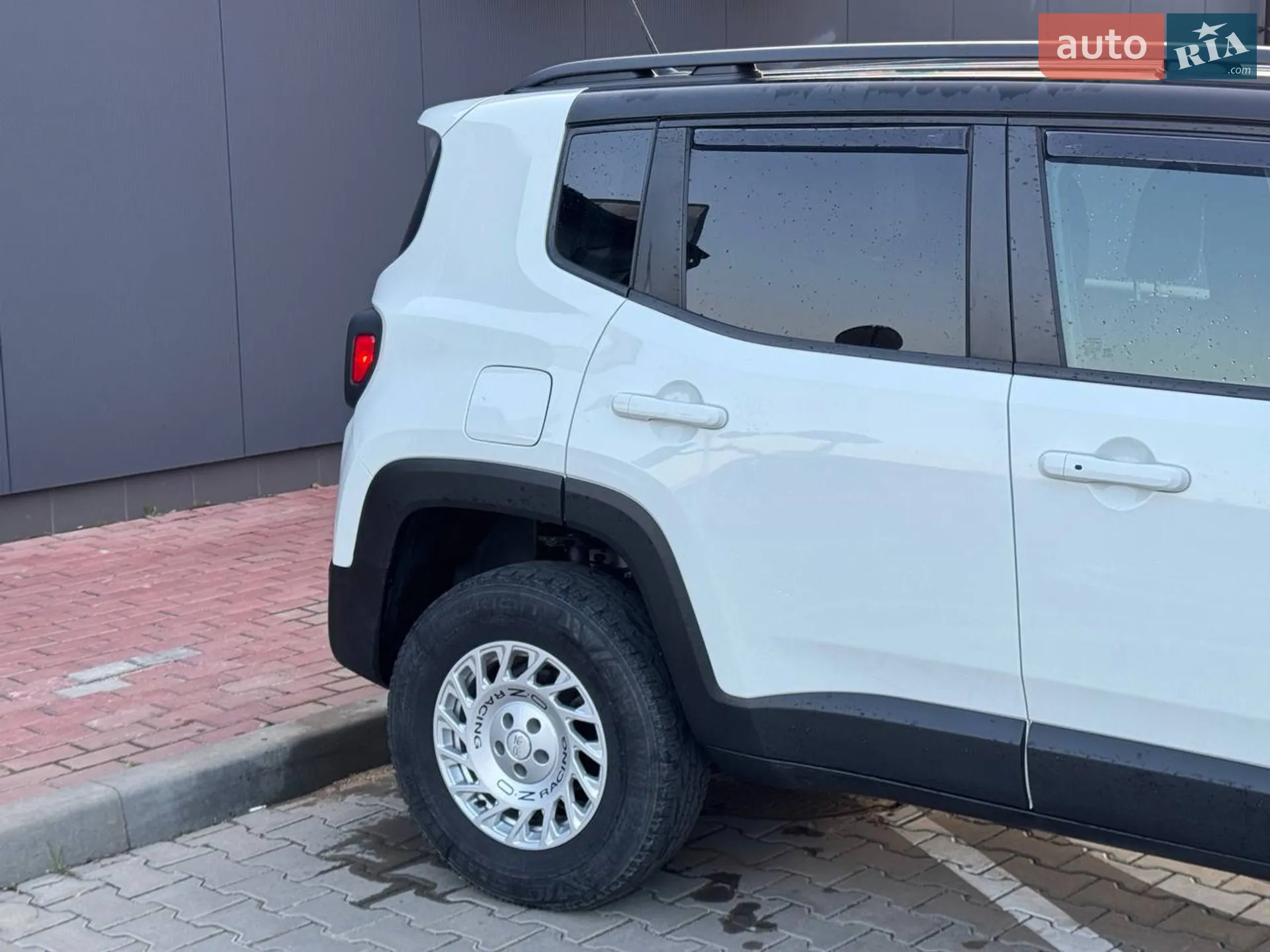 2015 Jeep Renegade - мініатюра 20