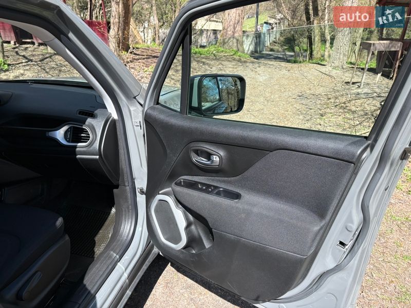 Внедорожник / Кроссовер Jeep Renegade 2019 в Киеве фото 10 Внедорожник / Кроссовер Jeep Renegade 2019 в Киеве