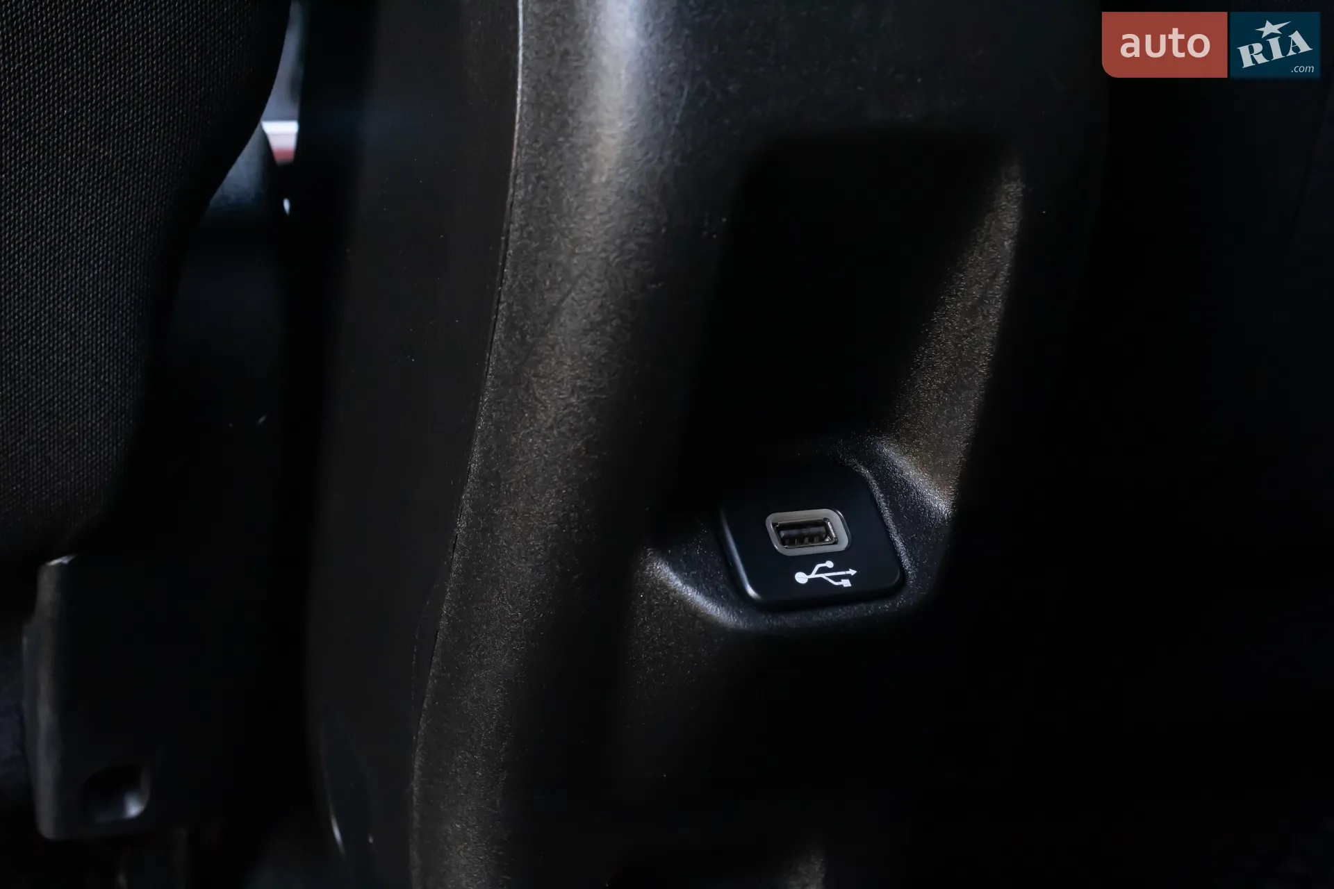 2020 Jeep Renegade - мініатюра 35