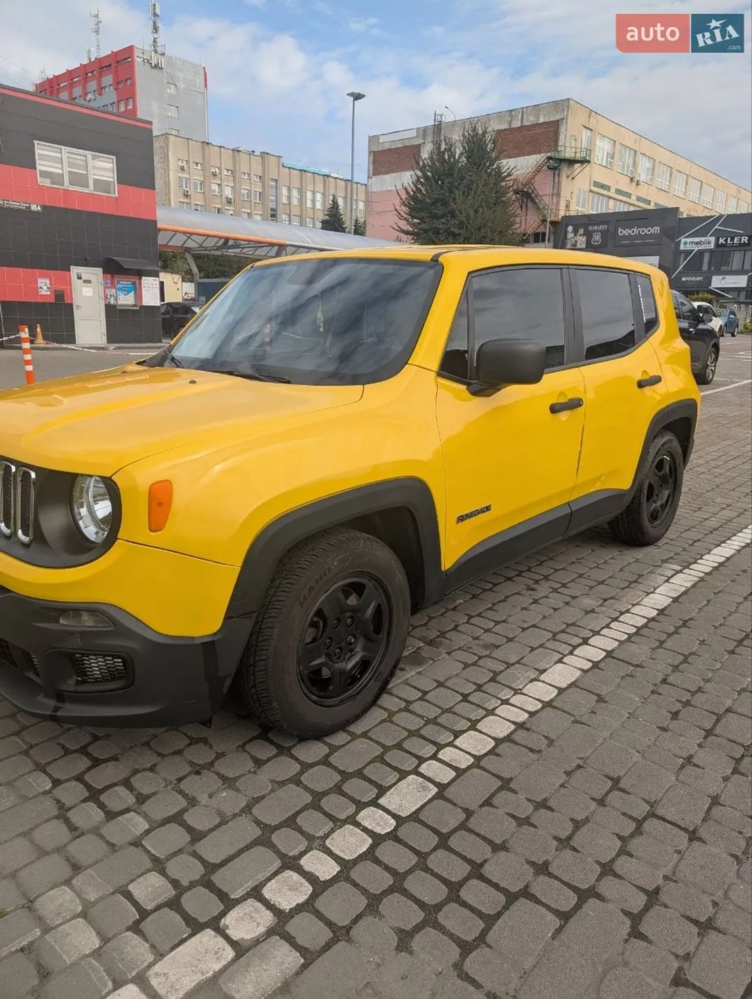 2017 Jeep Renegade - мініатюра 2