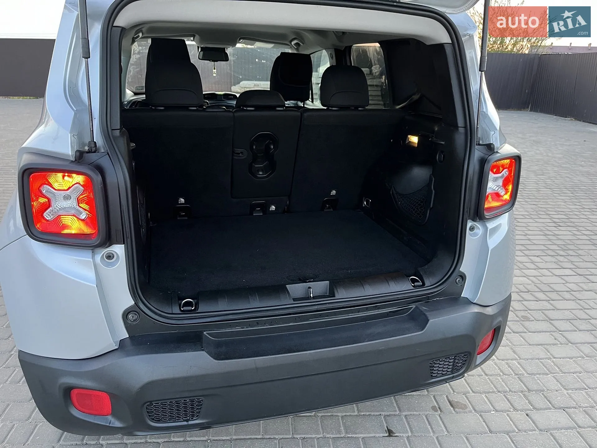 2017 Jeep Renegade - мініатюра 9