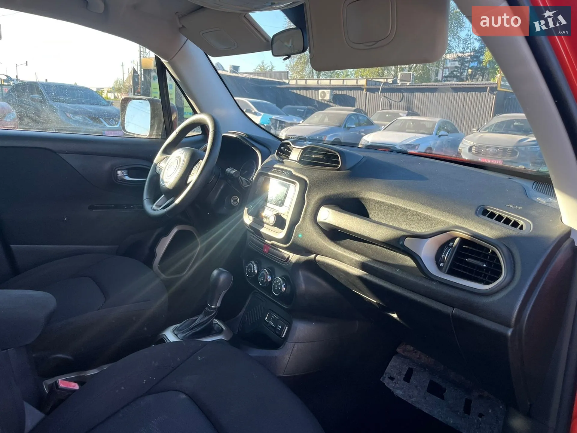 2015 Jeep Renegade - мініатюра 17