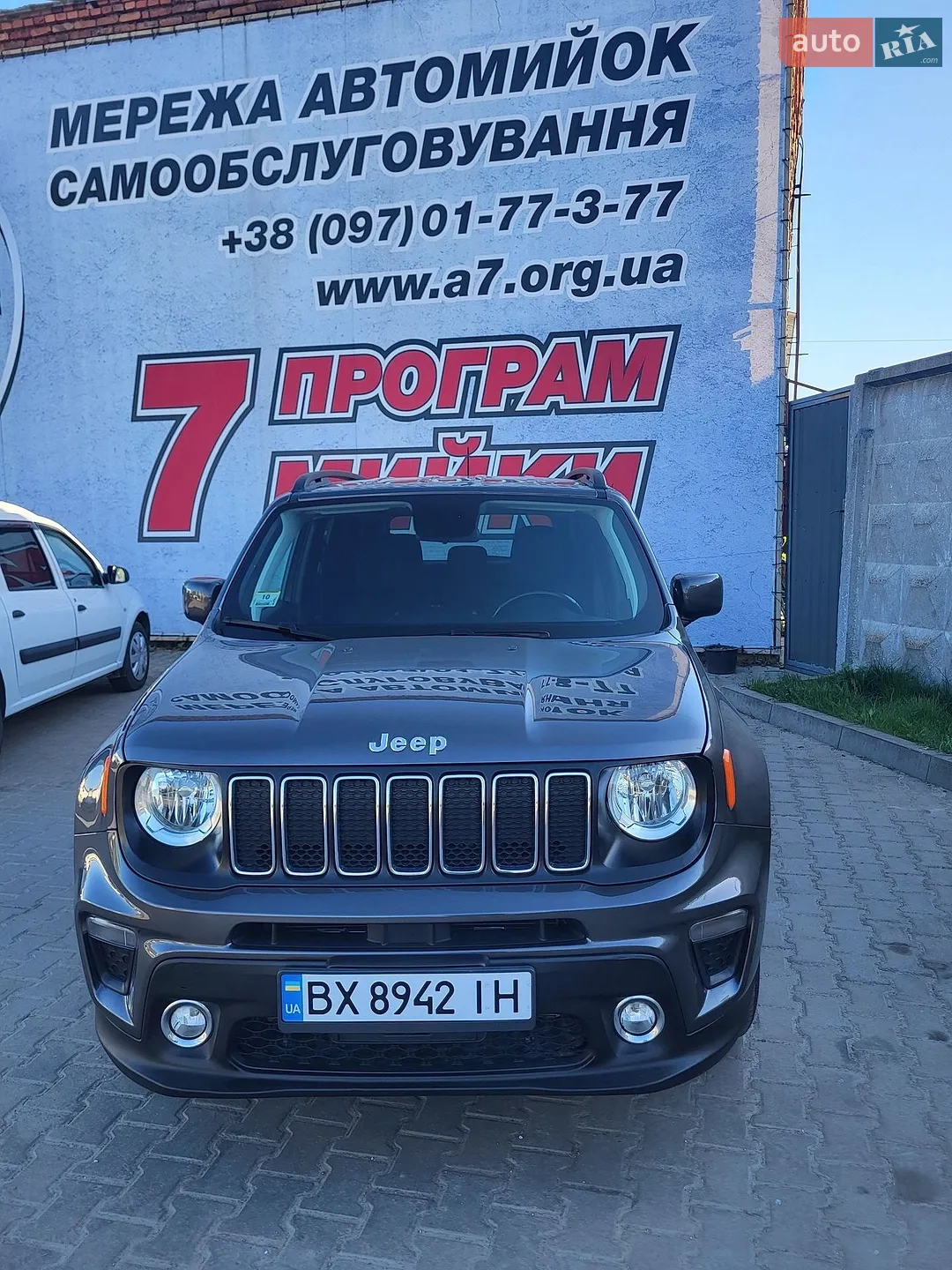 2020 Jeep Renegade - мініатюра 2
