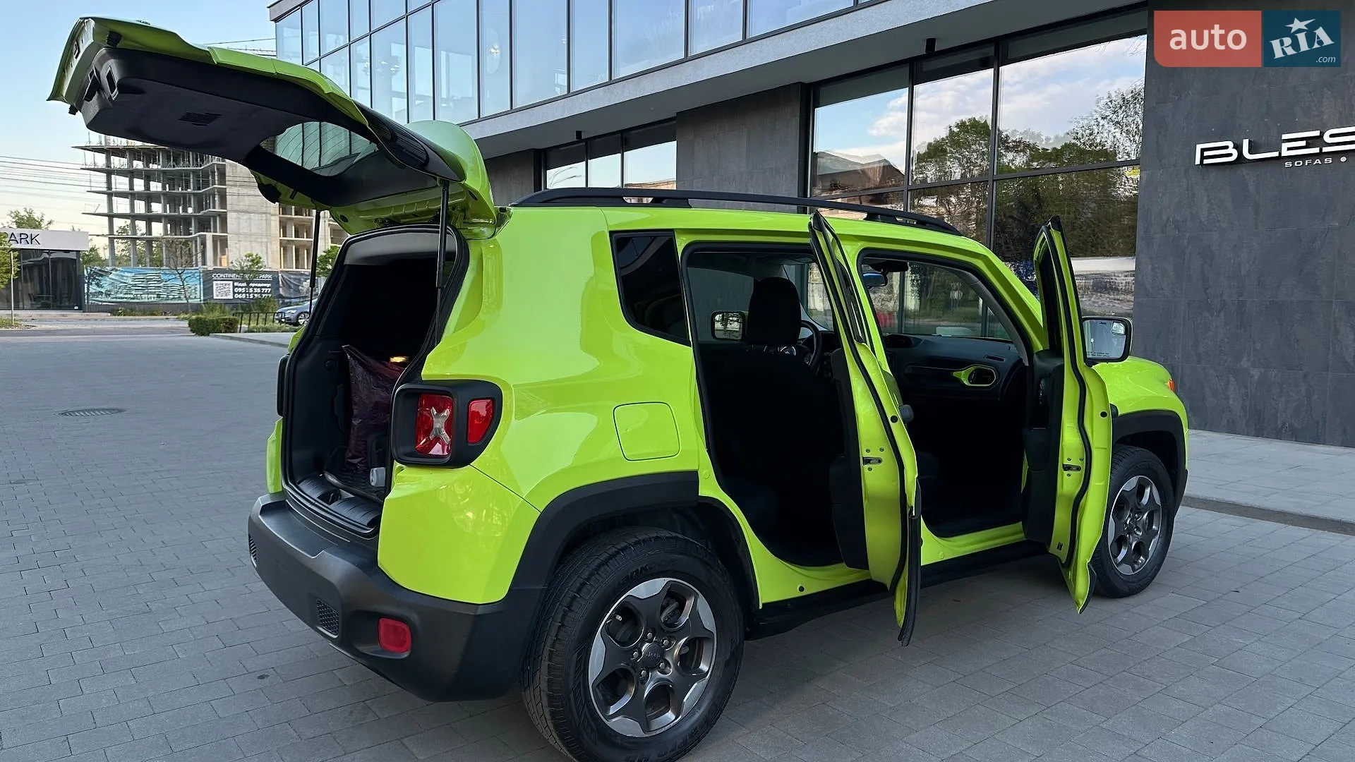 2017 Jeep Renegade - мініатюра 13