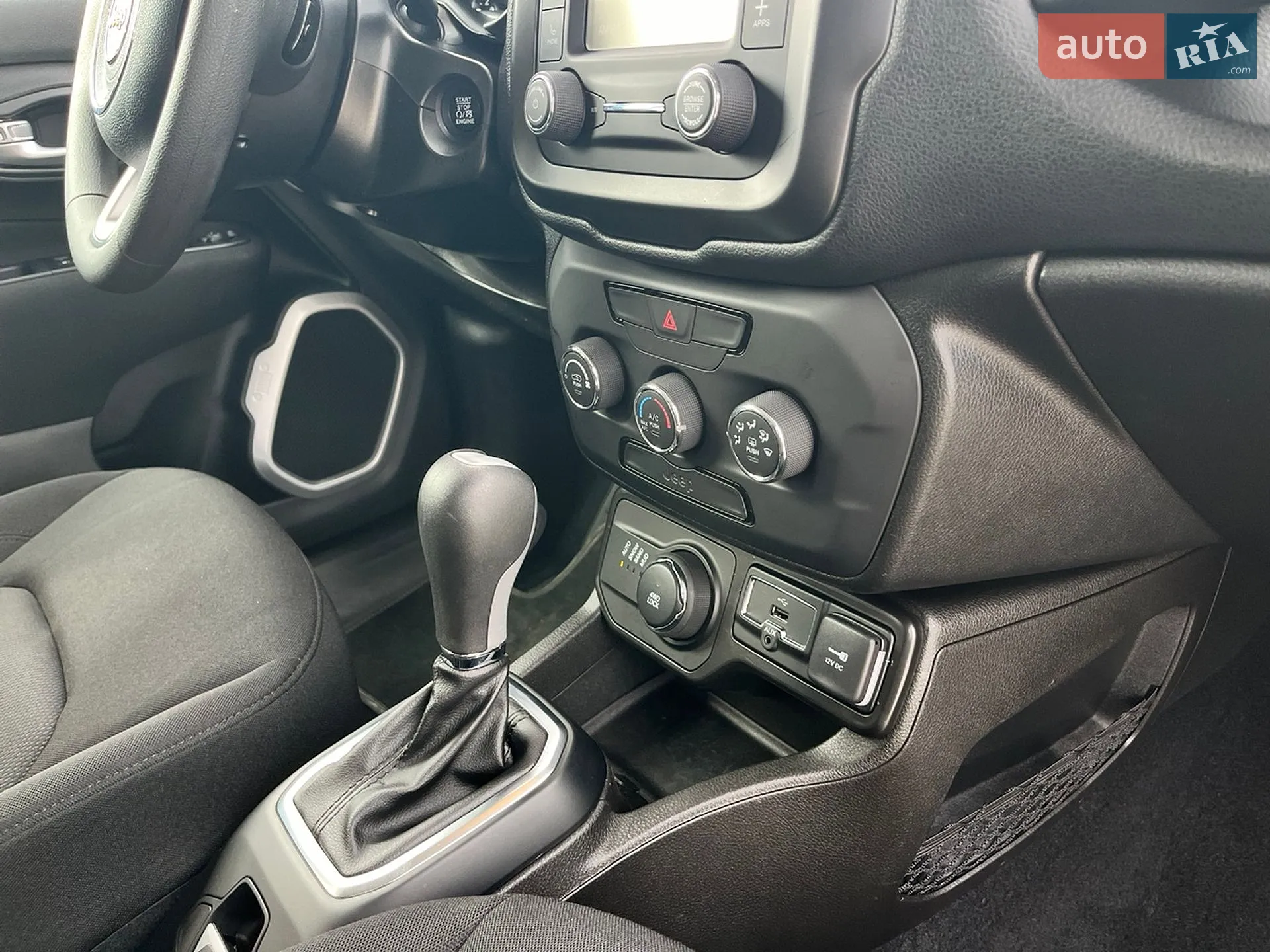2020 Jeep Renegade - мініатюра 52