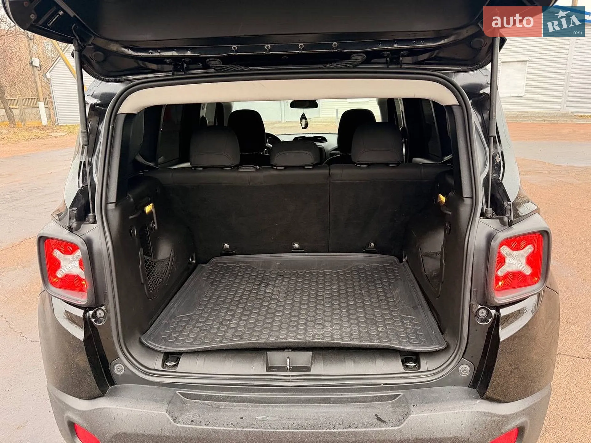 2016 Jeep Renegade - мініатюра 25