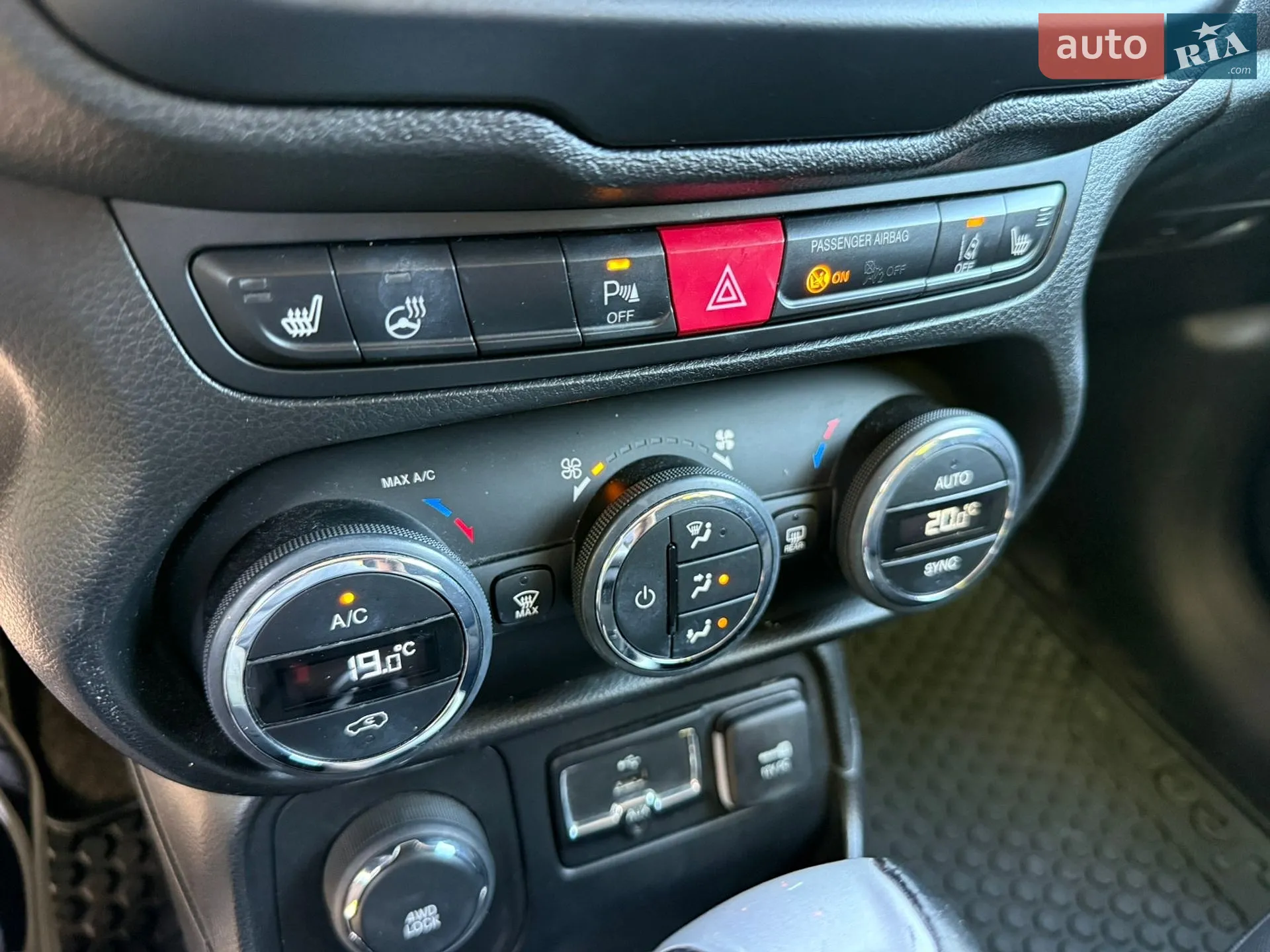2016 Jeep Renegade - мініатюра 24