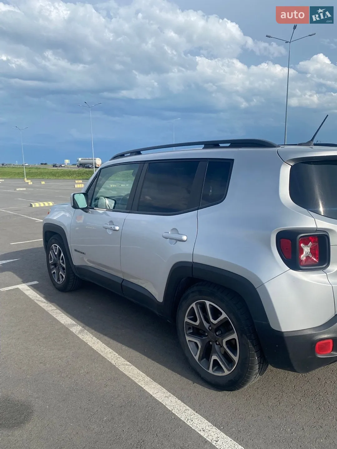2017 Jeep Renegade - мініатюра 4
