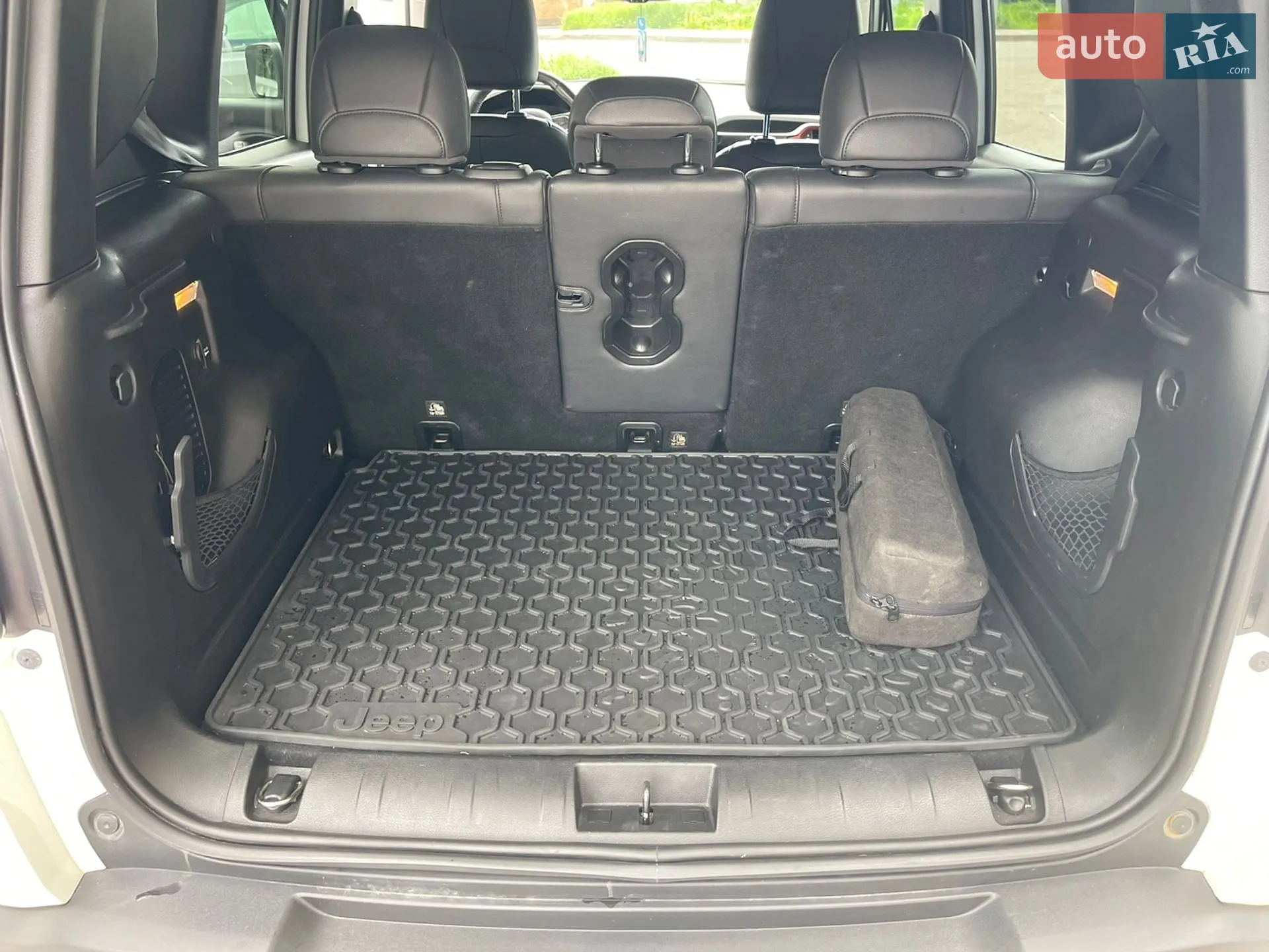 2017 Jeep Renegade - мініатюра 12
