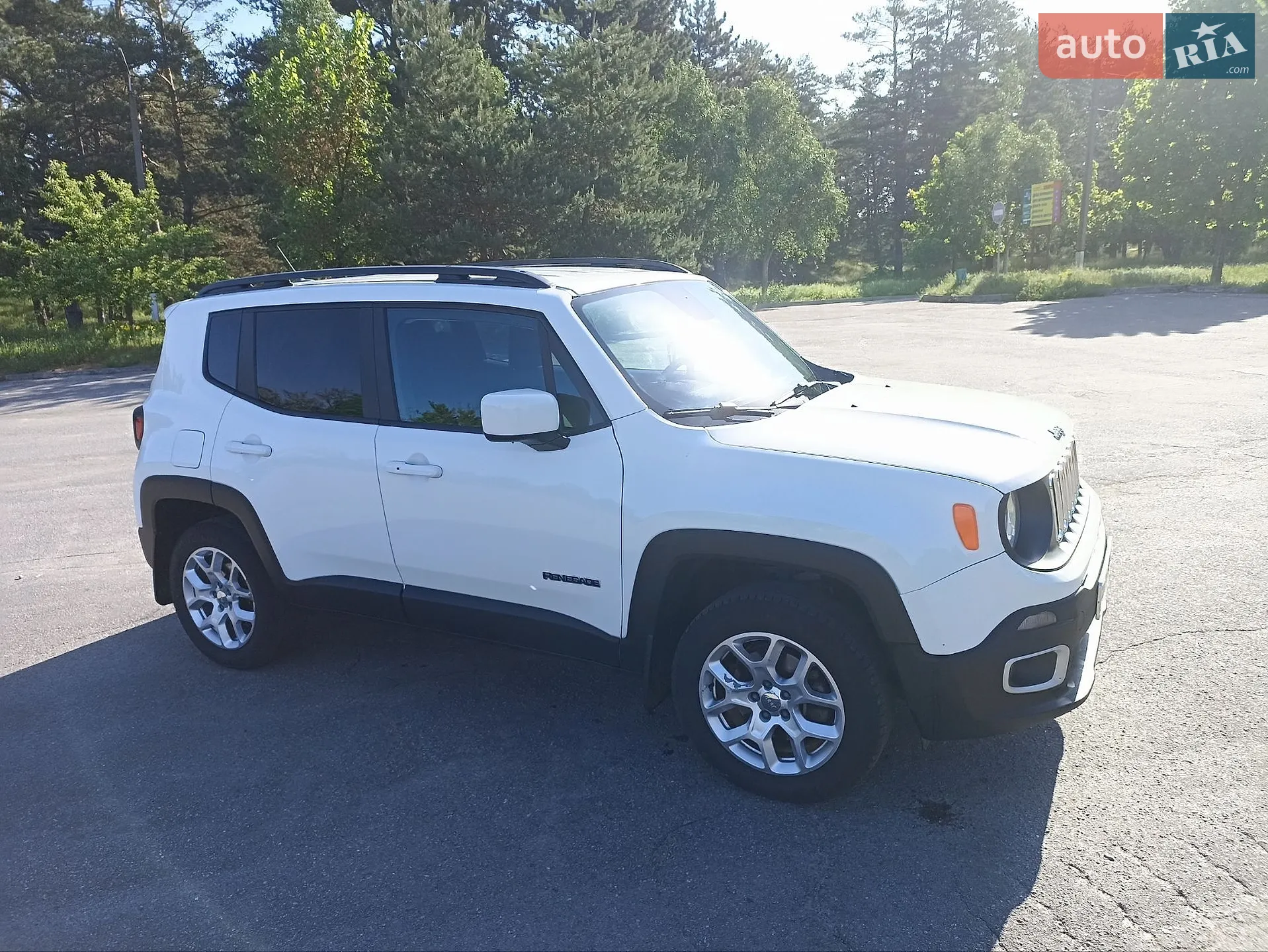 2016 Jeep Renegade - мініатюра 3