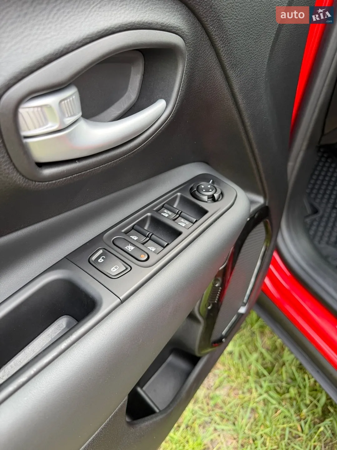 2023 Jeep Renegade - мініатюра 11