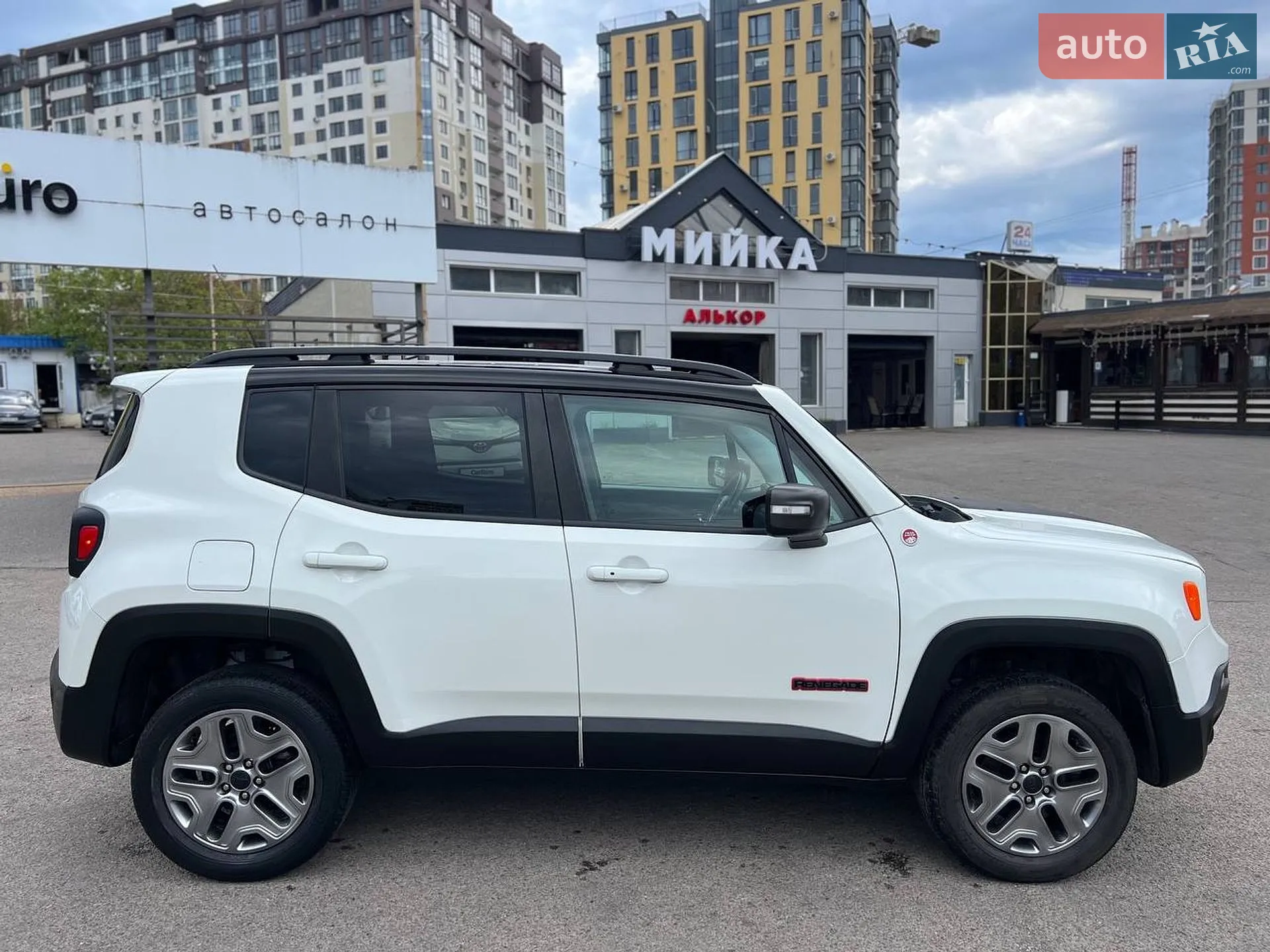 2016 Jeep Renegade - мініатюра 10