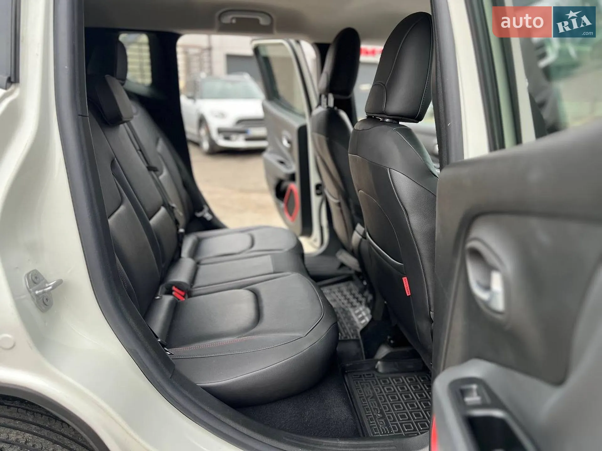 2016 Jeep Renegade - мініатюра 23
