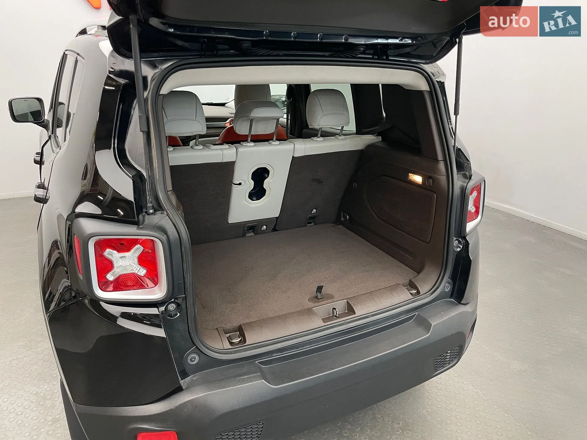 2015 Jeep Renegade - мініатюра 7