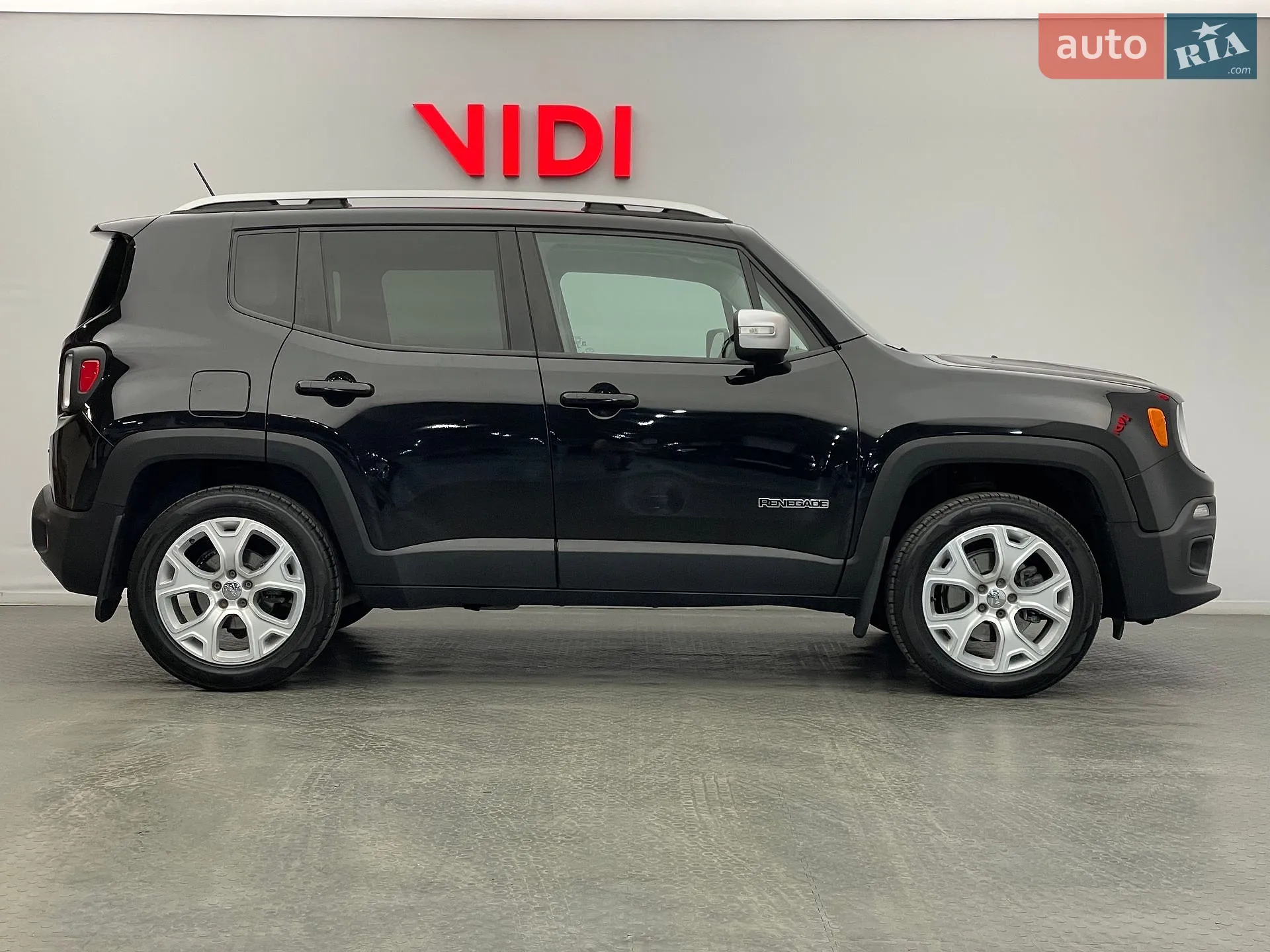 2015 Jeep Renegade - мініатюра 4