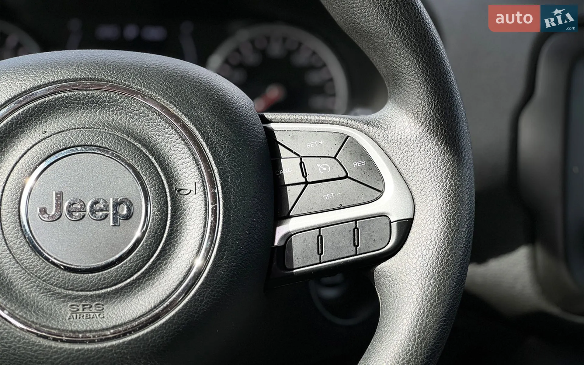 Jeep Renegade 2018 VIN ZACCJBAB6JPH48379 фото оголошення 12 з 22