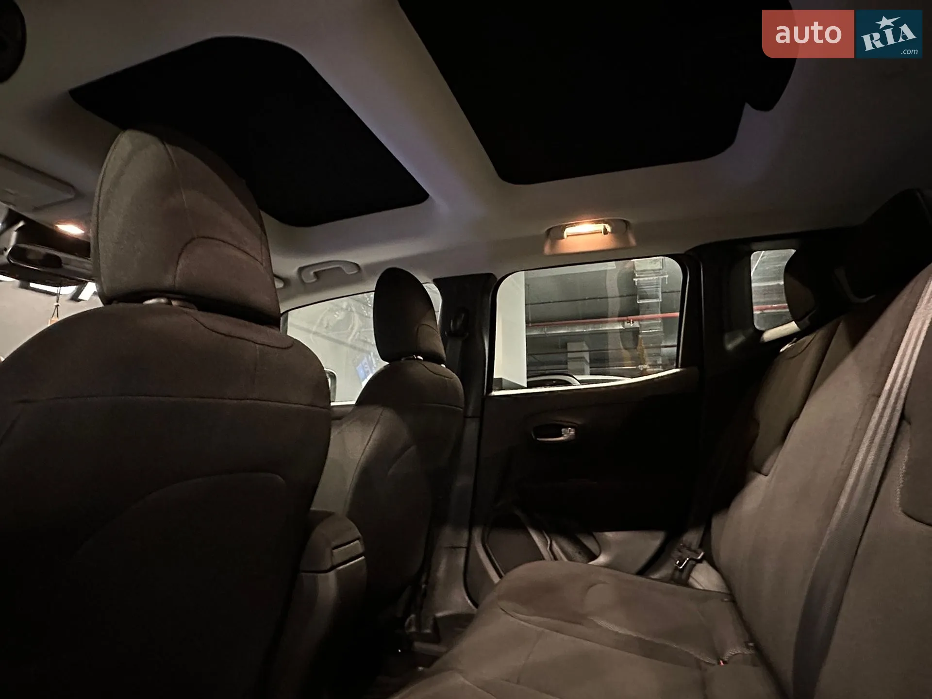 2015 Jeep Renegade - мініатюра 10