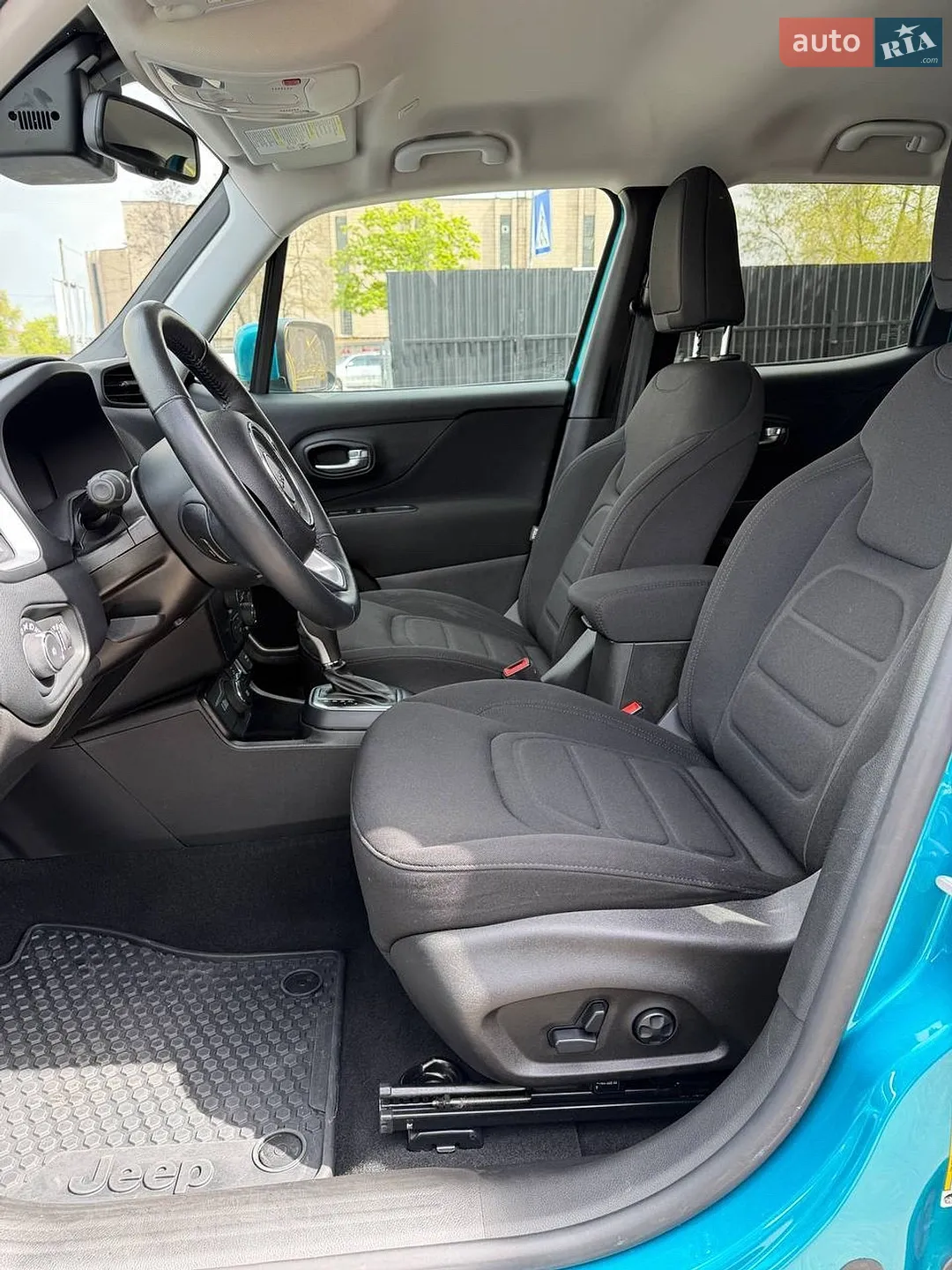 2020 Jeep Renegade - мініатюра 11
