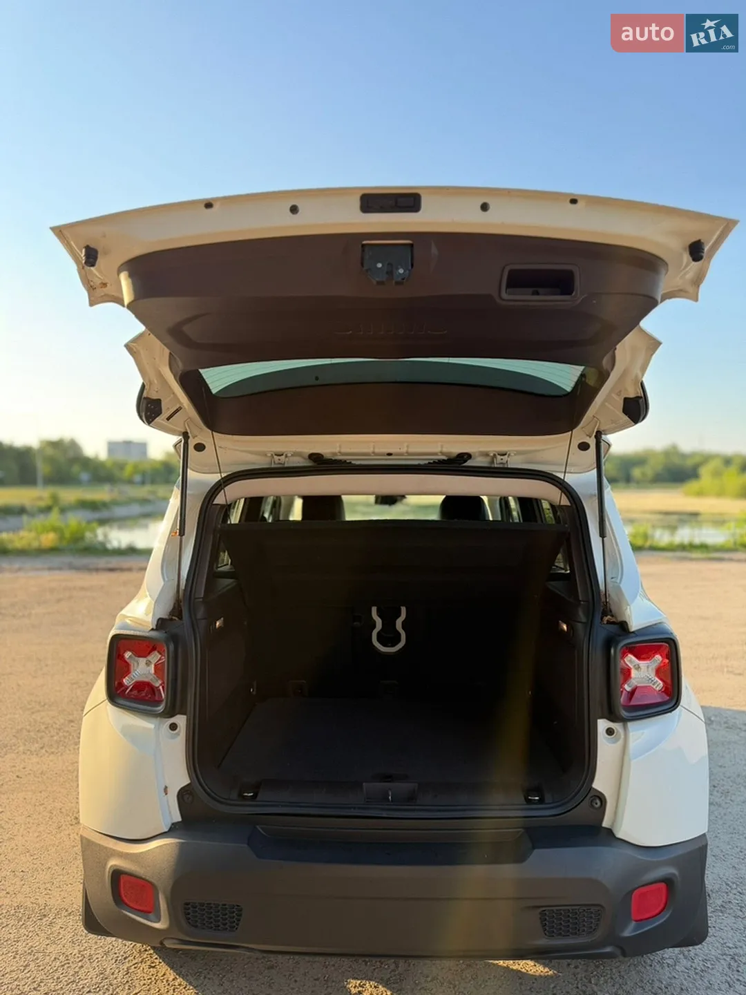 2015 Jeep Renegade - мініатюра 6