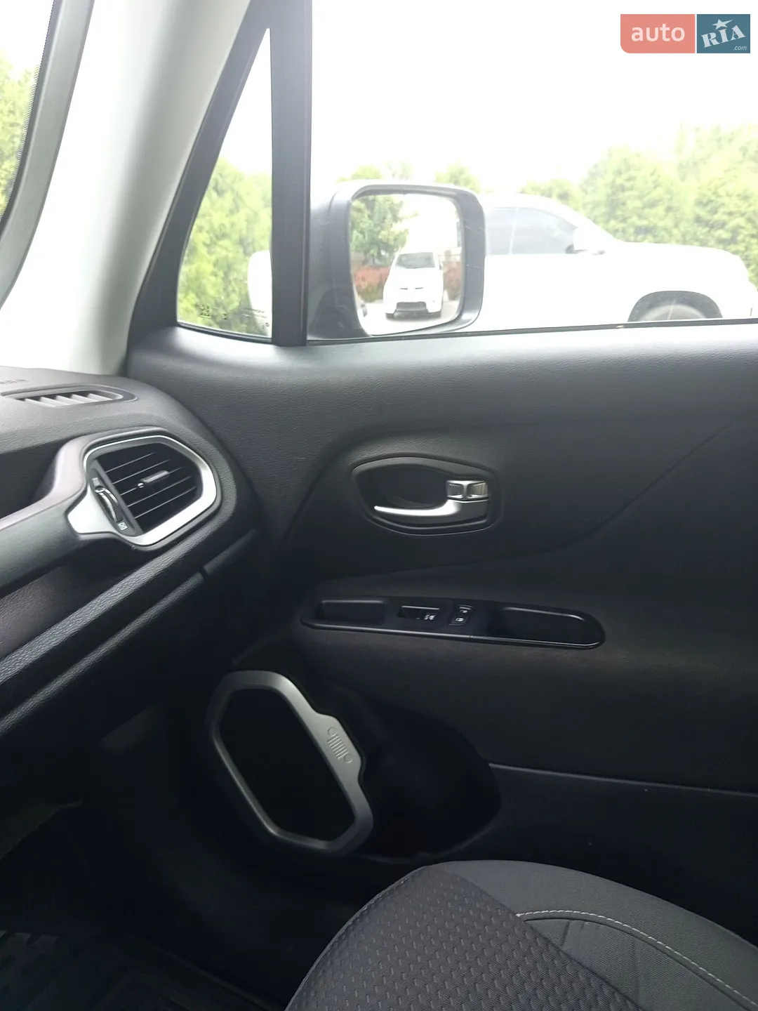 2018 Jeep Renegade - мініатюра 12