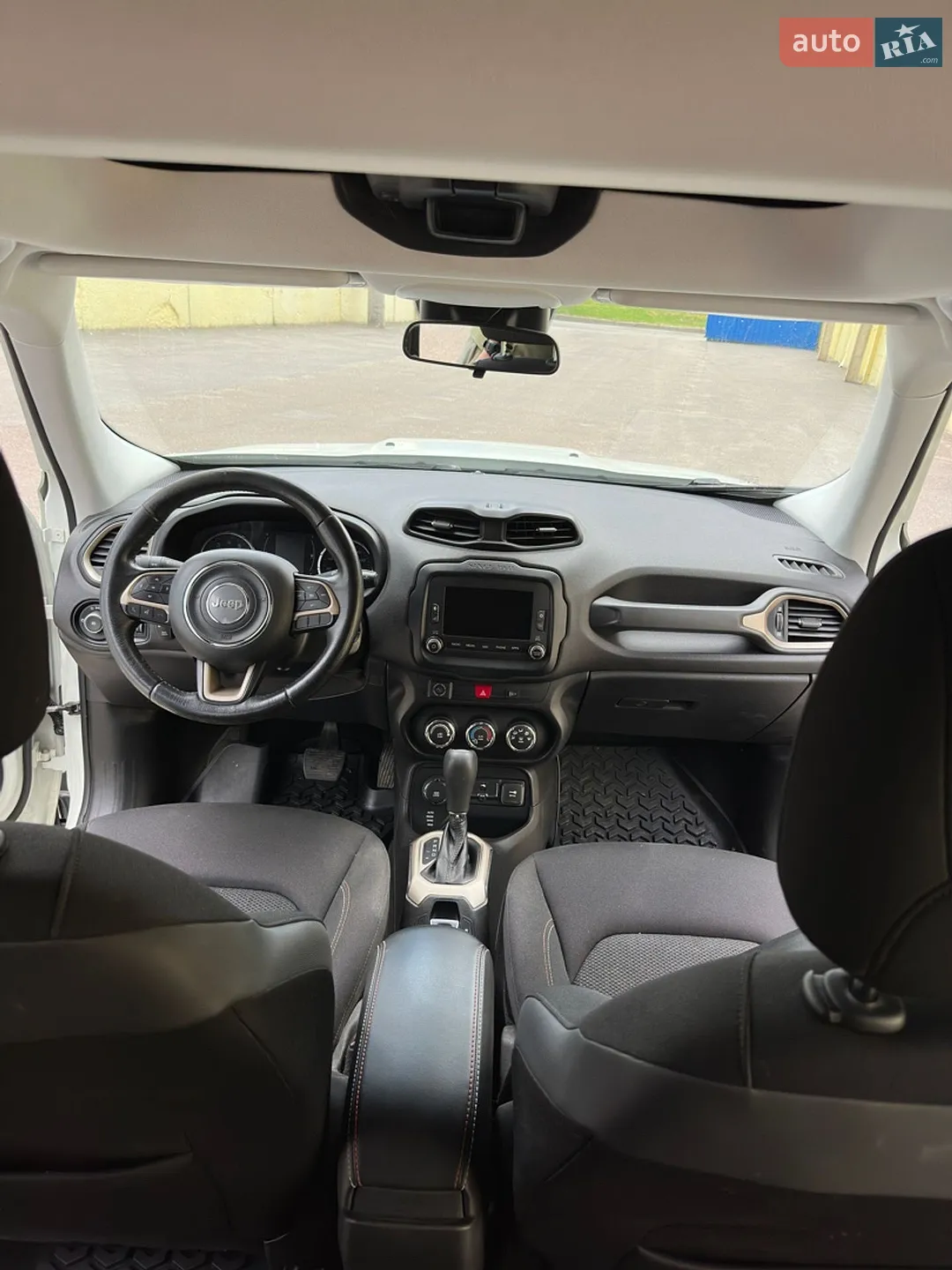 2016 Jeep Renegade - мініатюра 12