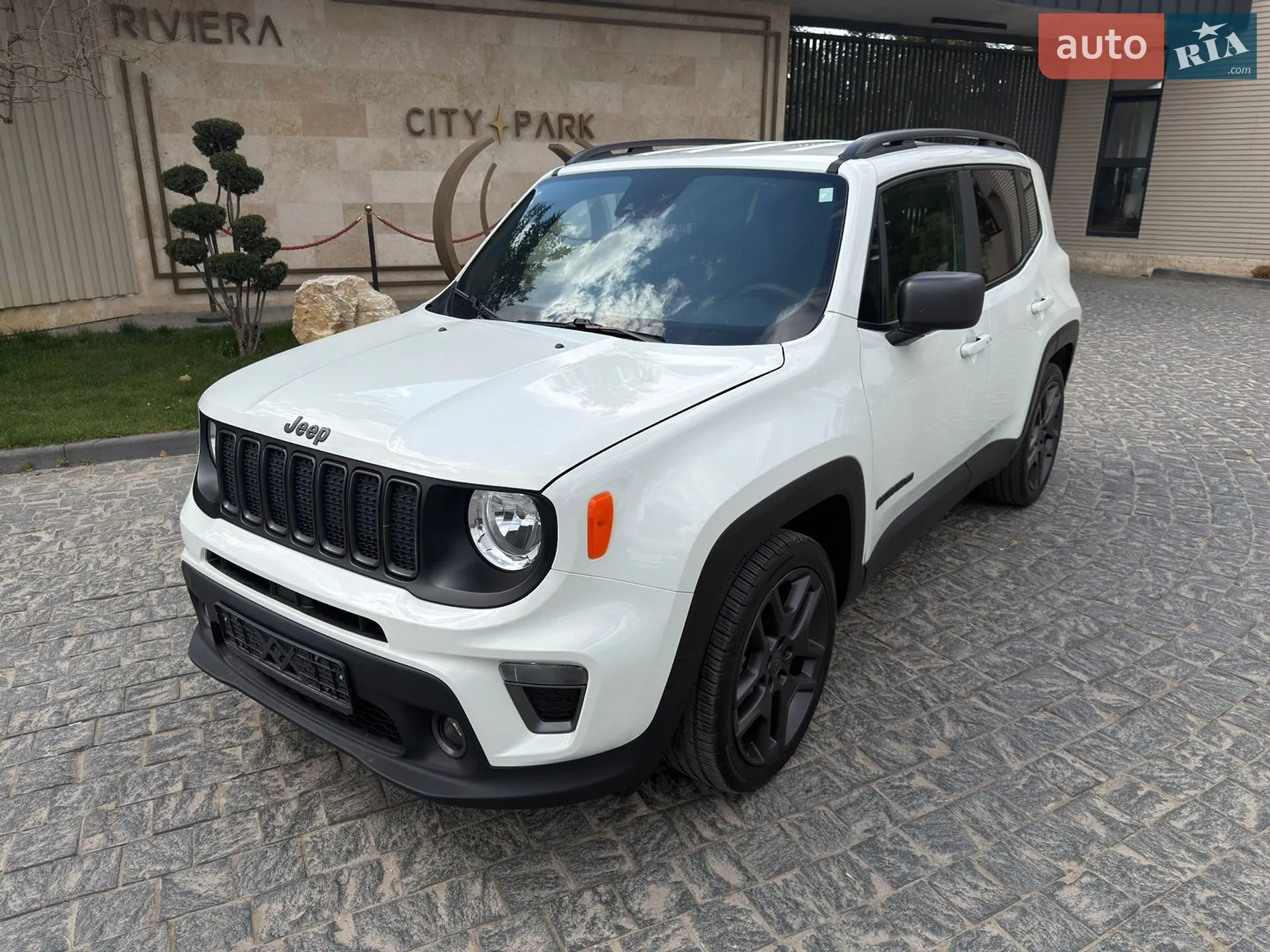 2021 Jeep Renegade - мініатюра 15