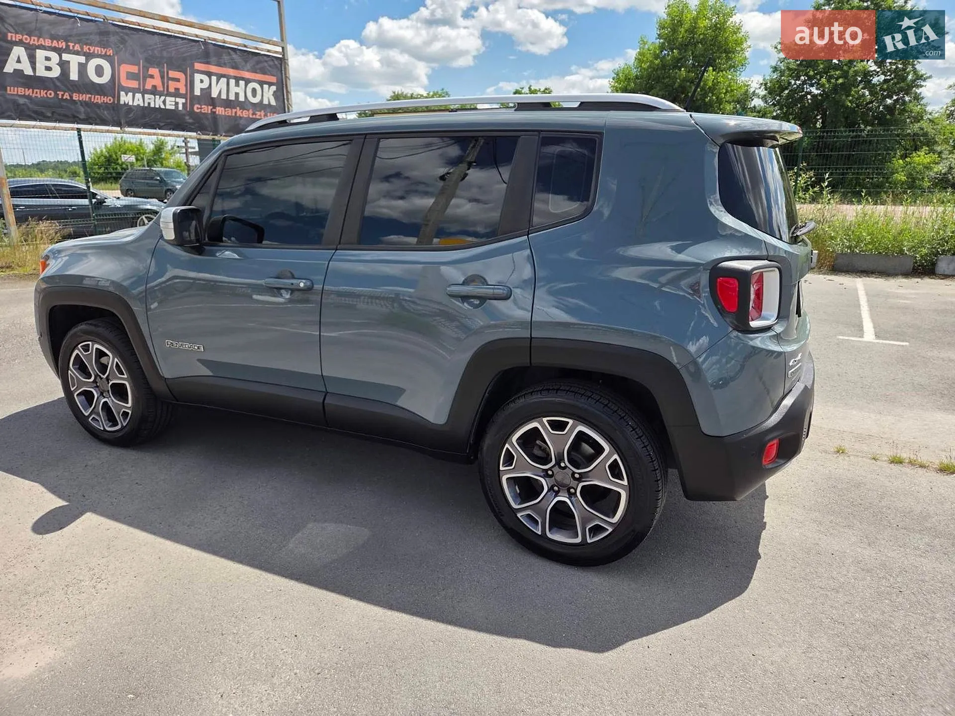 2016 Jeep Renegade - мініатюра 9