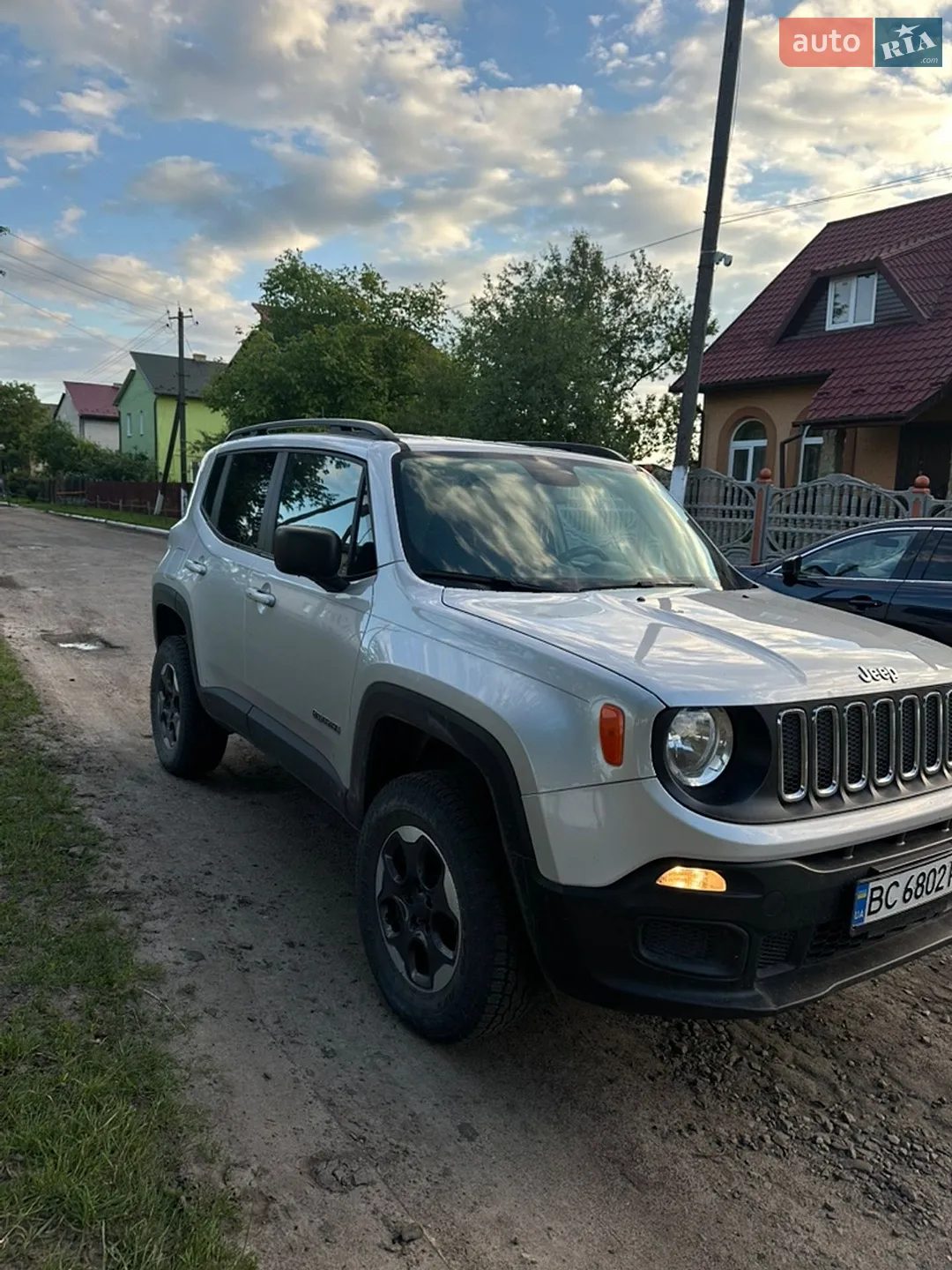Jeep Renegade 2018 VIN ZACCJBAB1JPH71262 фото оголошення 3 з 16