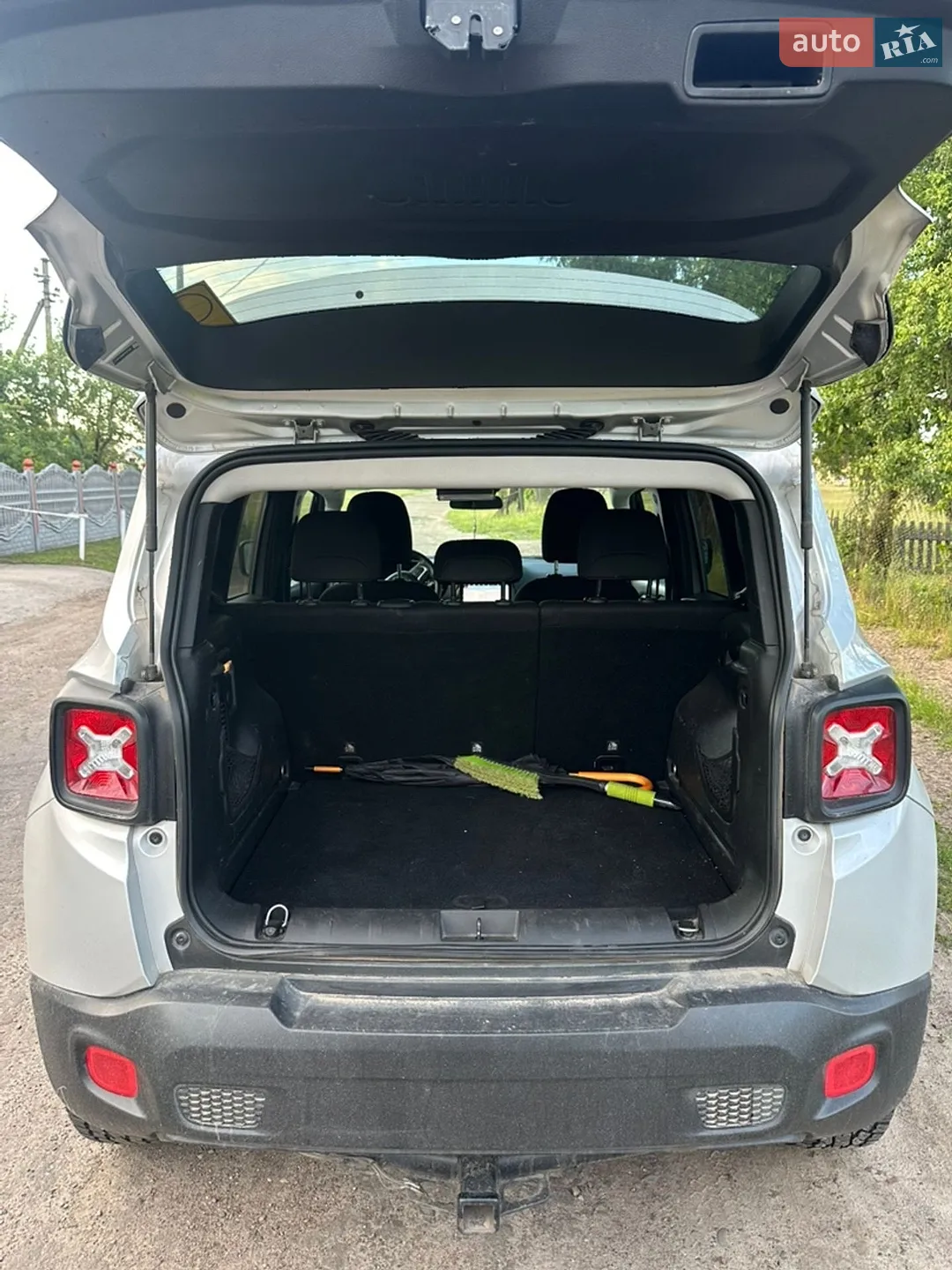 Jeep Renegade 2018 VIN ZACCJBAB1JPH71262 фото оголошення 13 з 16