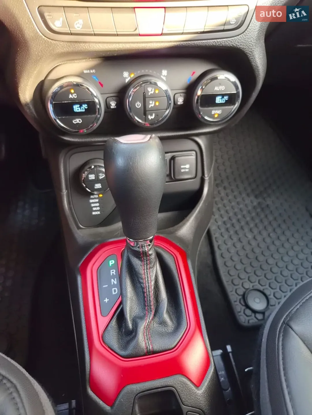 2017 Jeep Renegade - мініатюра 76