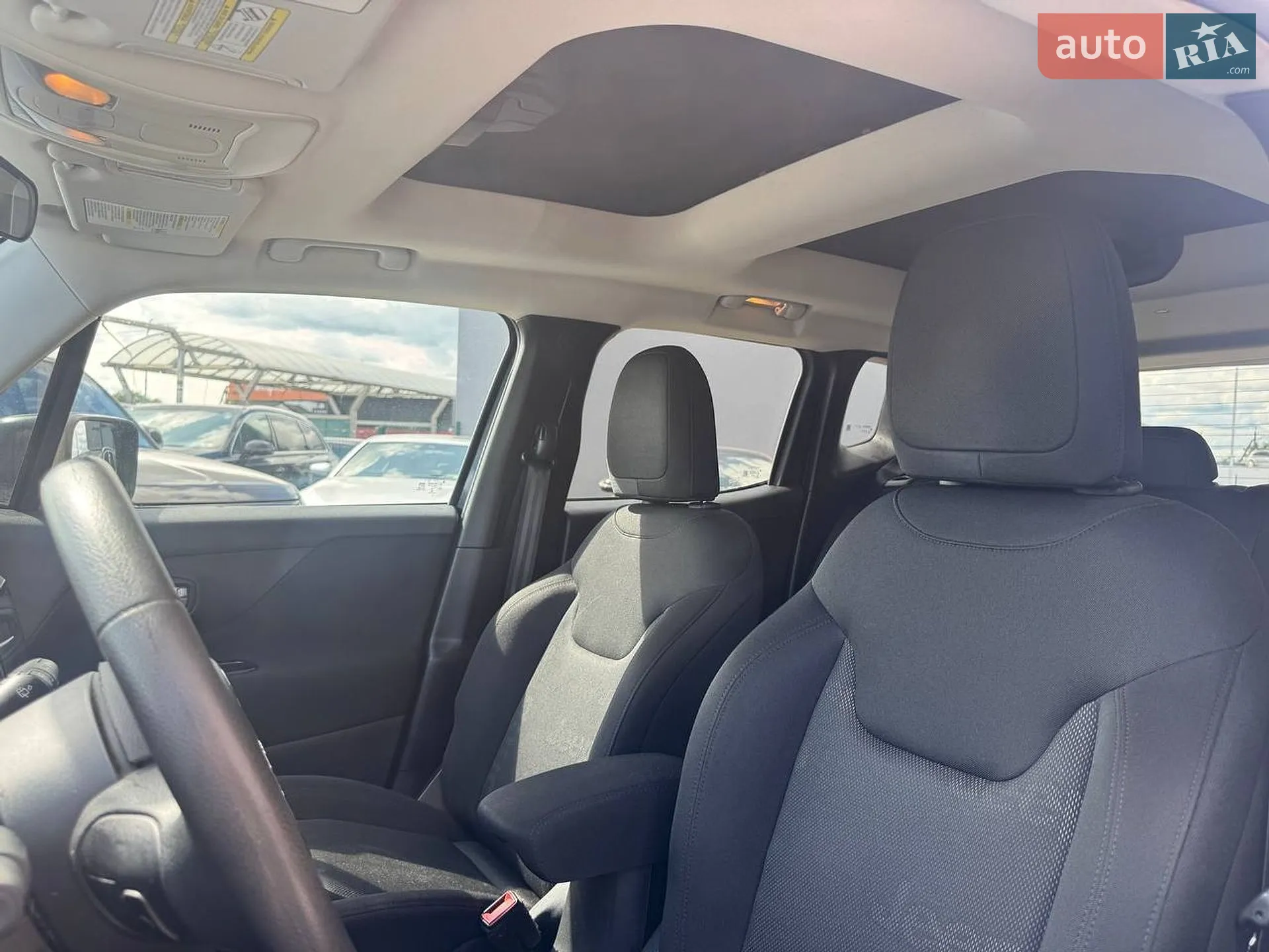 2016 Jeep Renegade - мініатюра 19
