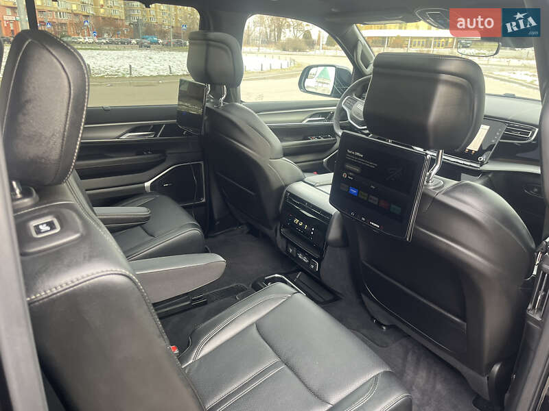 Внедорожник / Кроссовер Jeep Wagoneer 2023 в Киеве фото 31 Внедорожник / Кроссовер Jeep Wagoneer 2023 в Киеве