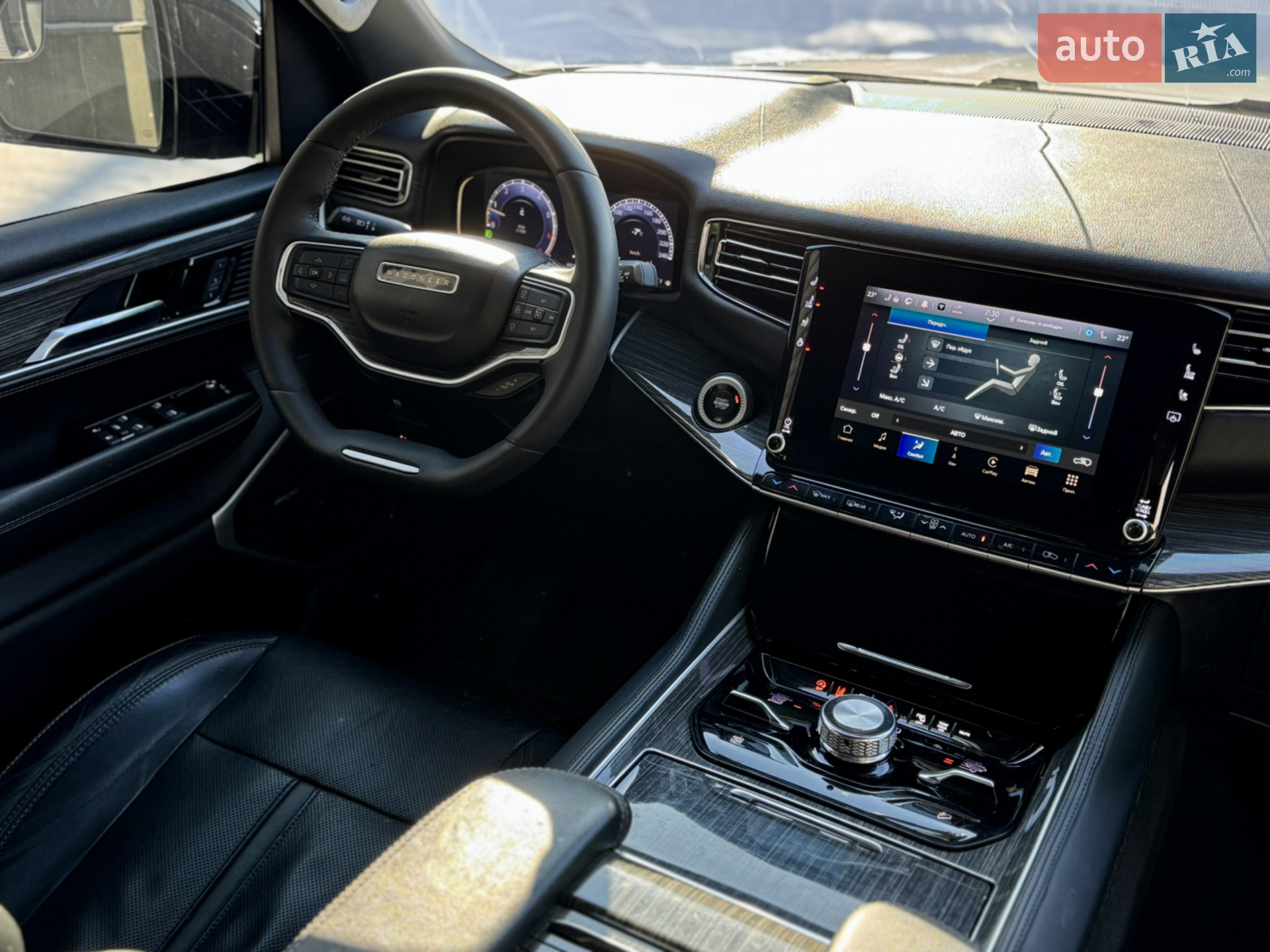 2022 Jeep Grand Wagoneer - мініатюра 20