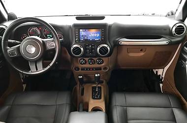 Внедорожник / Кроссовер Jeep Wrangler 2012 в Киеве