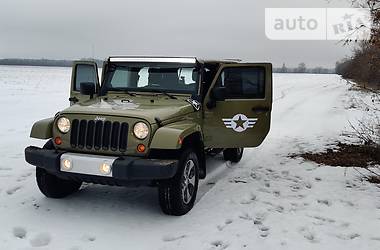 Внедорожник / Кроссовер Jeep Wrangler 2013 в Харькове