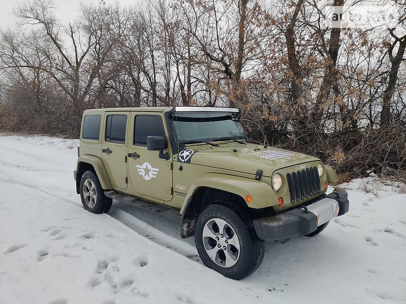 Внедорожник / Кроссовер Jeep Wrangler 2013 в Харькове