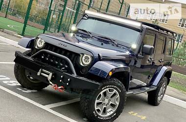 Позашляховик / Кросовер Jeep Wrangler 2013 в Києві