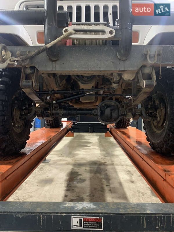 Позашляховик / Кросовер Jeep Wrangler 1992 в Іршаві