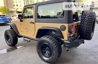 Внедорожник / Кроссовер Jeep Wrangler 2012 в Киеве