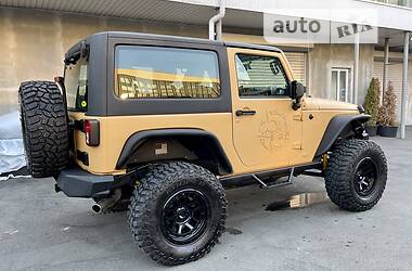 Внедорожник / Кроссовер Jeep Wrangler 2012 в Киеве