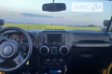 Внедорожник / Кроссовер Jeep Wrangler 2015 в Ивано-Франковске
