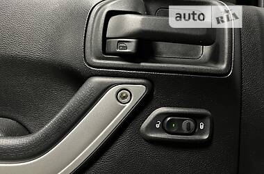Внедорожник / Кроссовер Jeep Wrangler 2015 в 