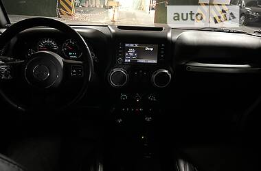 Внедорожник / Кроссовер Jeep Wrangler 2015 в 